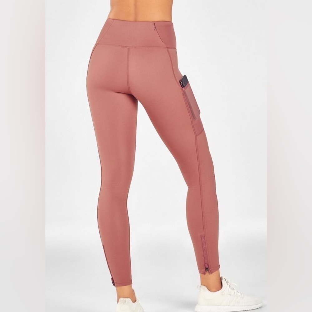 Fabletics Trinity Motion365® HW Utility Legging in Orchid Smoke, size M NWOT